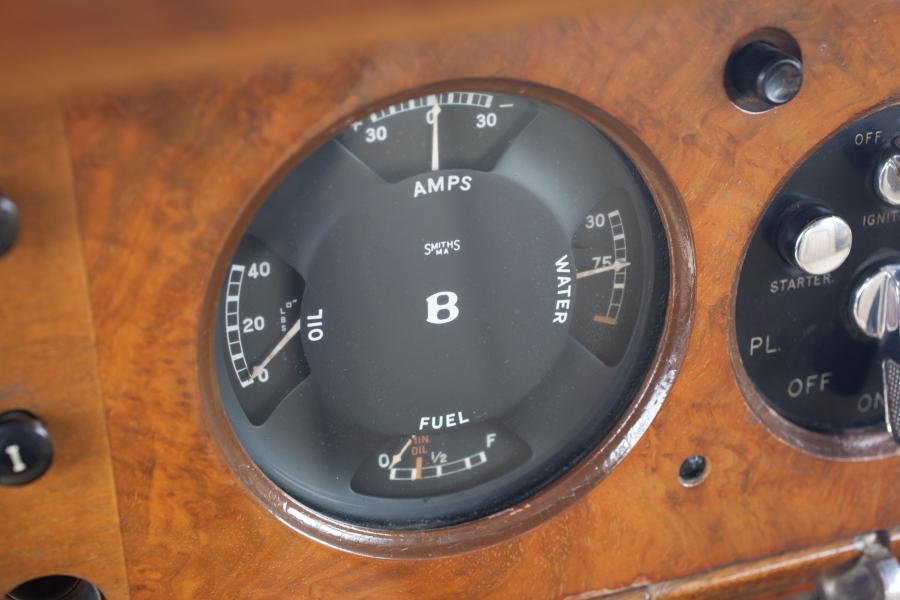  Bentley Mark VI Sports Saloon 1950 года  (фото 7 из 20)
